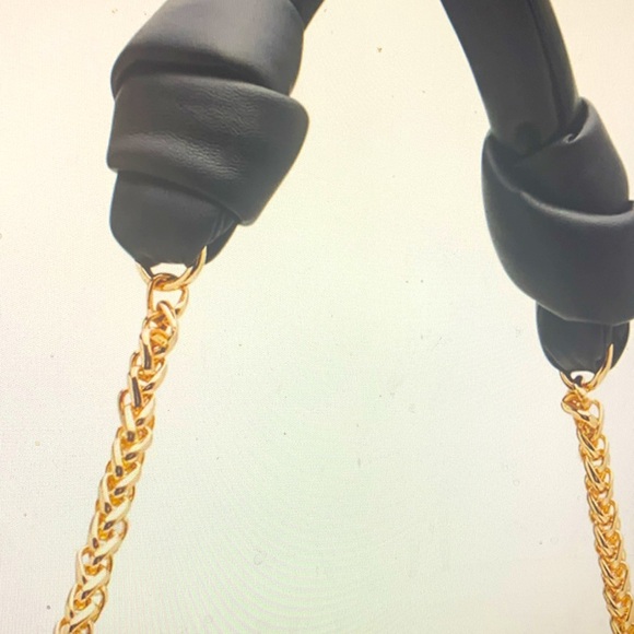 NWT gleaming chain trim with a pillowy knotted shoulder strap classy elegant - Picture 12 of 16